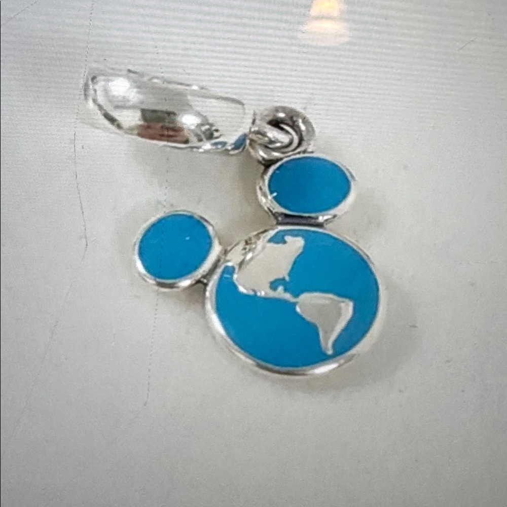 Disney Pandora Charm - Disney Vacation Club New In Box-Retired - Picture 4 of 8